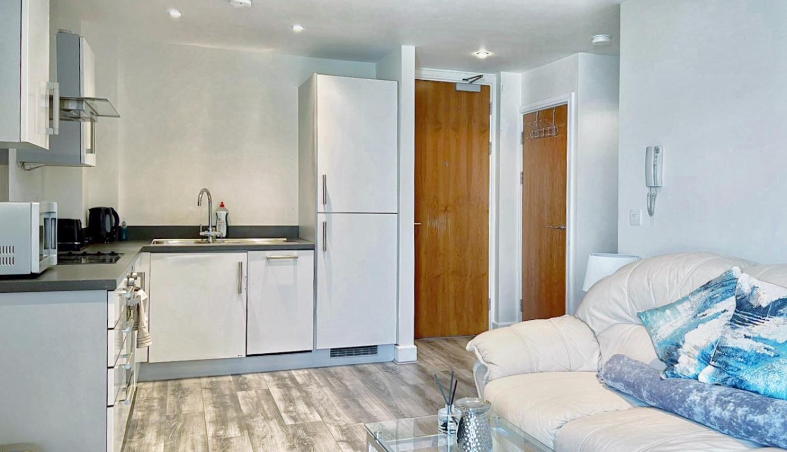 Seaview Boutique One-Bedroom Apt 斯旺西 外观 照片