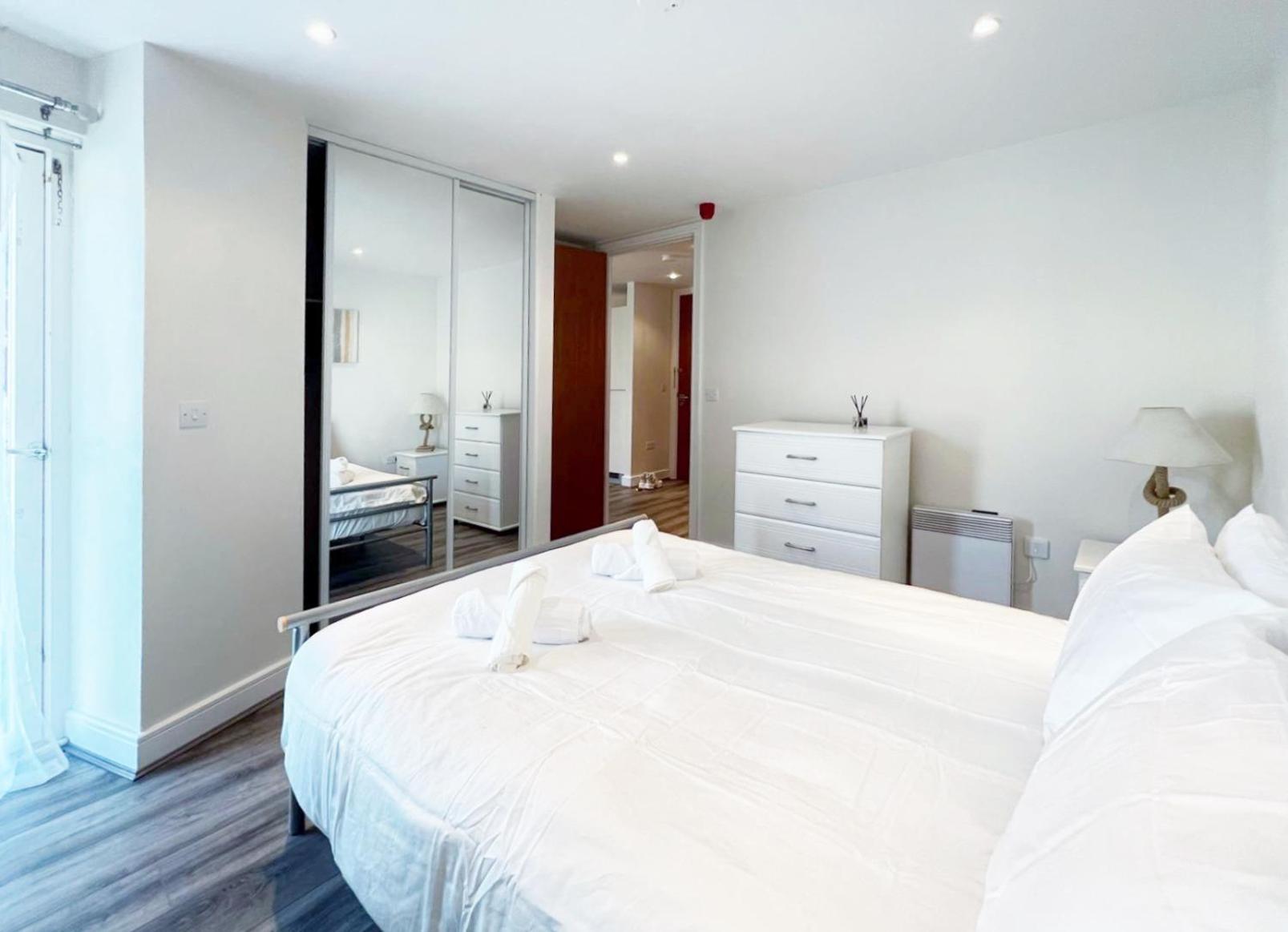 Seaview Boutique One-Bedroom Apt 斯旺西 外观 照片